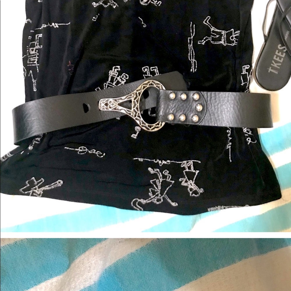 Chico’s Black leather belt with silver buckle in excellent condition medium